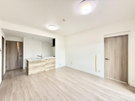 ���r���O�@���������R�Ɖ�b�����܂��A�S�n�悢�ЂƂƂ�