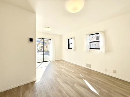 ���r���O�@�����������������Ɠ��ʂɂ���A�e���̋��