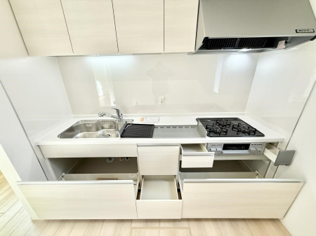 �L�b�`���@�������Ƒ����J��[�߂�A������̂���L�b�`��