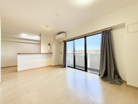 ���r���O�@���������R�Ɖ�b�����܂��A�S�n�悢�ЂƂƂ�