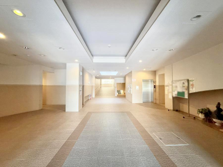 �G���g�����X�@�O�ρ��������������͋C�̃G���g�����X���Z�܂������������}���܂�