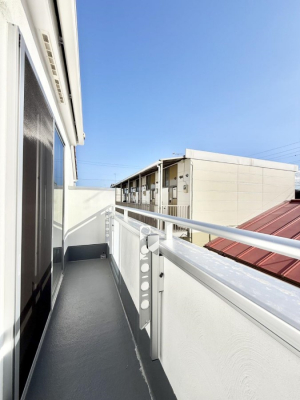 �o���R�j�[�@������ �G�߂̈ڂ낢����������J���I�ȋ�Ԃł�