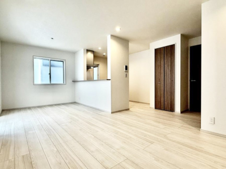 ���r���O�@���������났�ƏΊ炪�W�܂�A�S���܂郊�r���O