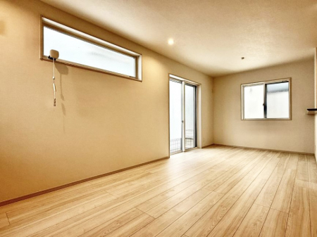 ���r���O�@���������S�n�̂����A���z�̃��r���O