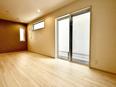 ���r���O�@���������R�Ɖ�b�����܂��A�S�n�悢�ЂƂƂ�