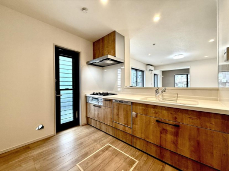 �L�b�`���@�������L���C�ɕЕt���A�g���₷���L�b�`��