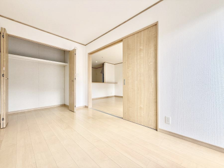 ̑ρ@F̂ŉ₩ȎԂy߂܂