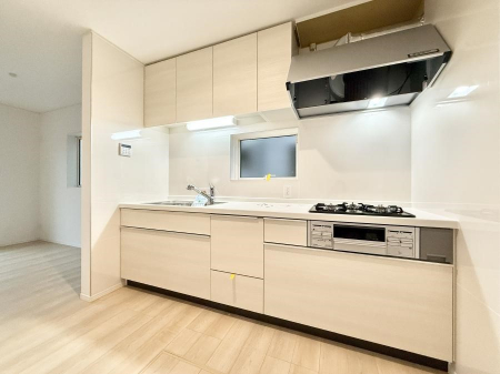 �L�b�`���@�������Ƒ����J��[�߂�A������̂���L�b�`��