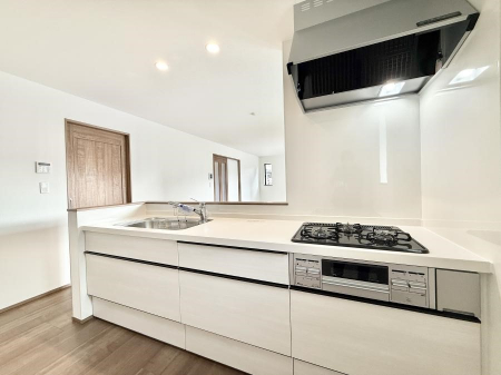 �L�b�`���@�������Ƒ����J��[�߂�A������̂���L�b�`��