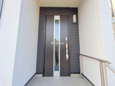 ���ց@�O��