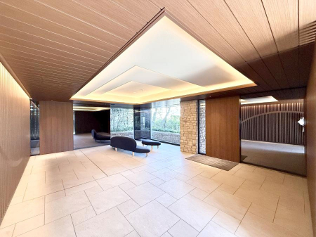 �G���g�����X�@�O�ρ��Ǘ��̍s���͂����G���g�����X�ň��S���ĕ�点����ł�