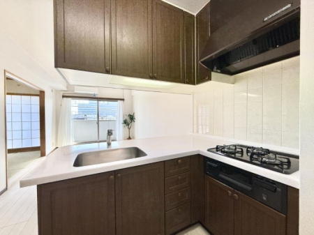 �L�b�`���@�������L���C�ɕЕt���A�g���₷���L�b�`��