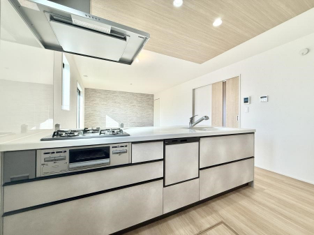 �L�b�`���@�������V���v���Ŕ������S�n�悢���Ԃ𐶂ރL�b�`�����