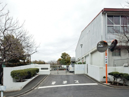 ���ӊ��@���w�Z 160m ���l�s�����h�쏬�w�Z