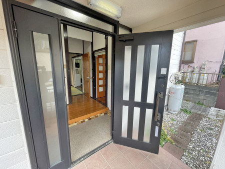 ���ց@�O��