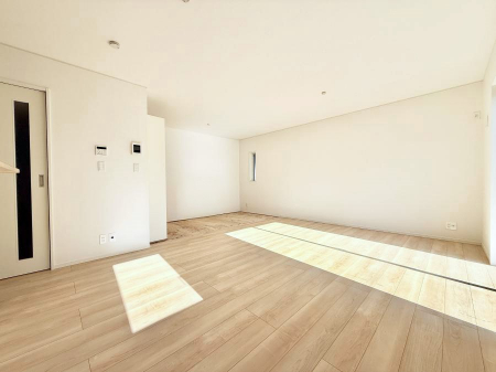 ���r���O�@���������R�Ɖ�b�����܂��A�S�n�悢�ЂƂƂ�