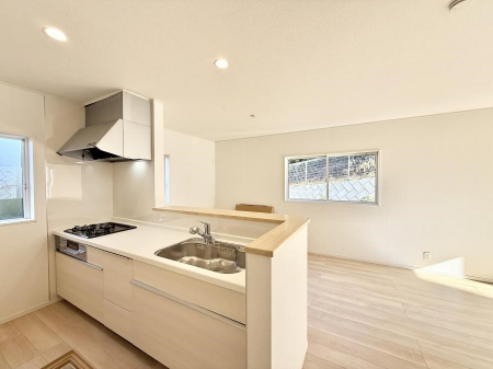 �L�b�`���@�������Ƒ����J��[�߂�A������̂���L�b�`��