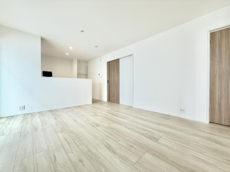 ���r���O�@���������났�ƏΊ炪�W�܂�A�S���܂郊�r���O