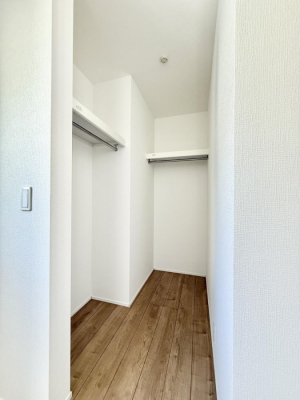 ���̑��@������WIC�t���ňߗނ��ו����܂Ƃ߂Ď��[�ł���֗��ȋ�Ԃł�