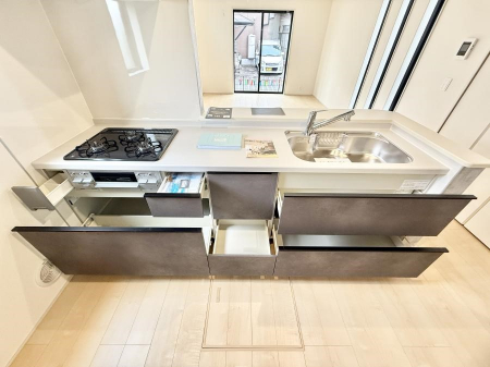 �L�b�`���@�������Ƒ����J��[�߂�A������̂���L�b�`��