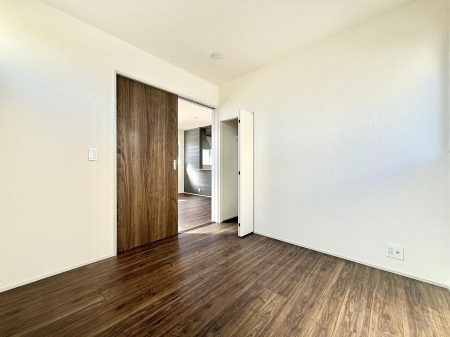 �q�������@�������v���C�x�[�g��ԂƂ��ĐÂ��ŗ�������������񋟂��Ă���܂�