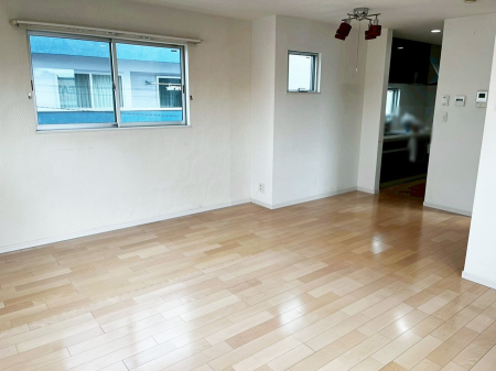 ���r���O�@���������났�ƏΊ炪�W�܂�A�S���܂郊�r���O