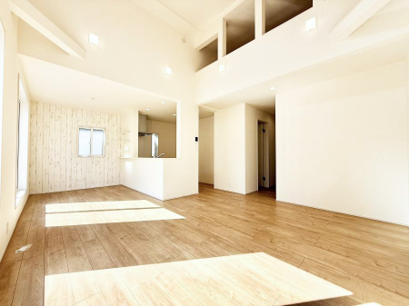 ���r���O�@���������R�Ɖ�b�����܂��A�S�n�悢�ЂƂƂ�