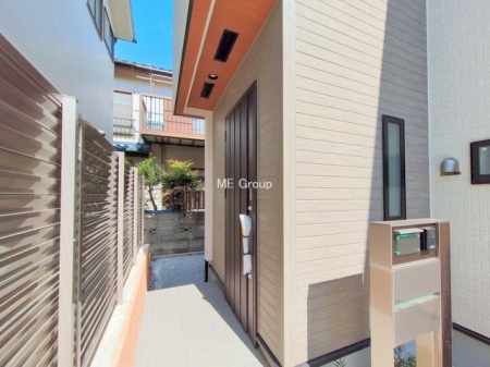 ���ց@�O��