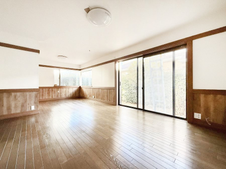 ���r���O�@���������R�Ɖ�b�����܂��A�S�n�悢�ЂƂƂ�