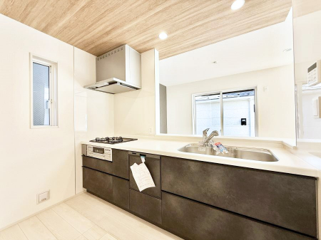 �L�b�`���@���������y���݂ƐH�ׂ�K����͂���L�b�`��