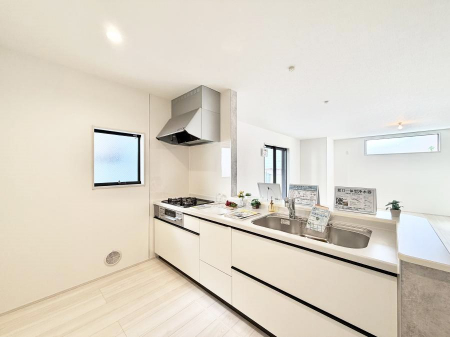 �L�b�`���@���������y���݂ƐH�ׂ�K����͂���L�b�`��