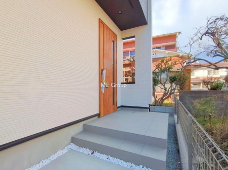 ���ց@�O��