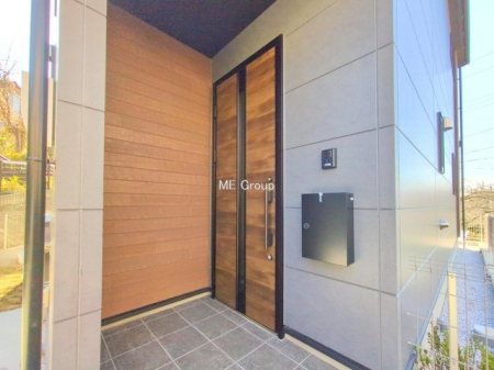 ���ց@�O��