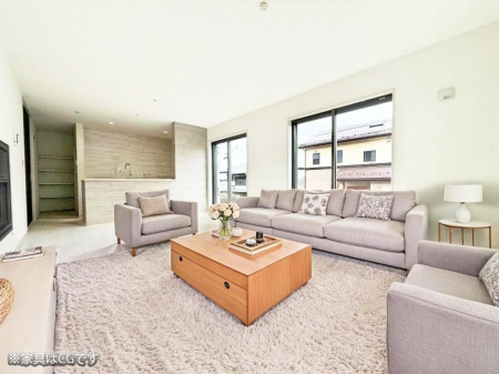 ���r���O�@���������R�Ɖ�b�����܂��A�S�n�悢�ЂƂƂ�