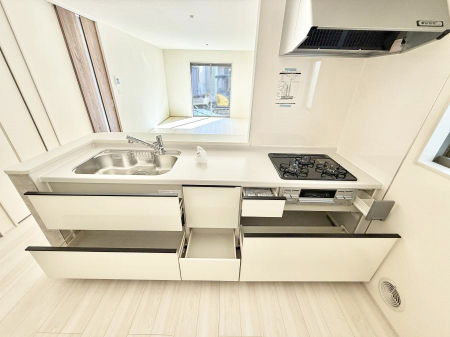 �L�b�`���@�������Ƒ����J��[�߂�A������̂���L�b�`��