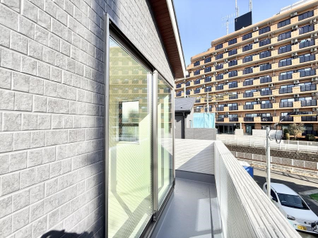 �o���R�j�[�@������ �G�߂̈ڂ낢����������J���I�ȋ�Ԃł�