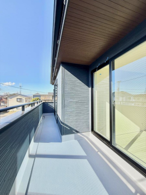 �o���R�j�[�@������ �G�߂̈ڂ낢����������J���I�ȋ�Ԃł�