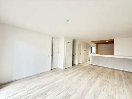 ���r���O�@�����������������Ɠ��ʂɂ���A�e���̋��