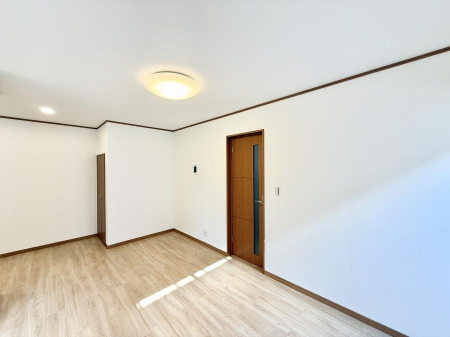 ���r���O�@���������났�ƏΊ炪�W�܂�A�S���܂郊�r���O