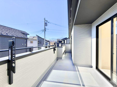 �o���R�j�[�@������ �G�߂̈ڂ낢����������J���I�ȋ�Ԃł�