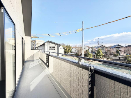 �o���R�j�[�@������ �G�߂̈ڂ낢����������J���I�ȋ�Ԃł�