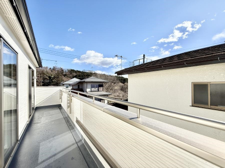 �o���R�j�[�@������ �G�߂̈ڂ낢����������J���I�ȋ�Ԃł�