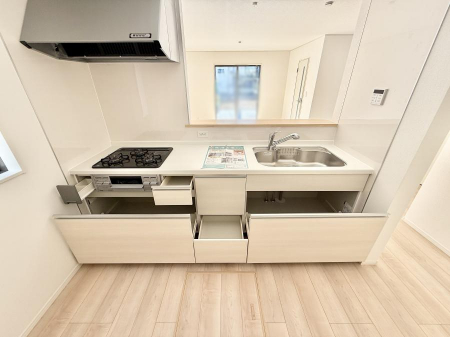 �L�b�`���@�������Ƒ����J��[�߂�A������̂���L�b�`��