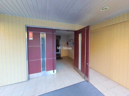 �G���g�����X�@�O�ρ��A�邽�тɈ��S����^���Ă����A���J�ɊǗ����ꂽ���L���