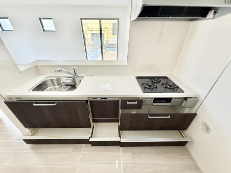 �L�b�`���@�������Ƒ����J��[�߂�A������̂���L�b�`��