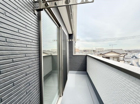 �o���R�j�[�@������ �G�߂̈ڂ낢����������J���I�ȋ�Ԃł�