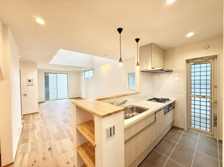 �L�b�`���@���������y���݂ƐH�ׂ�K����͂���L�b�`��