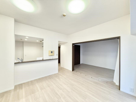 ���r���O�@���������R�Ɖ�b�����܂��A�S�n�悢�ЂƂƂ�