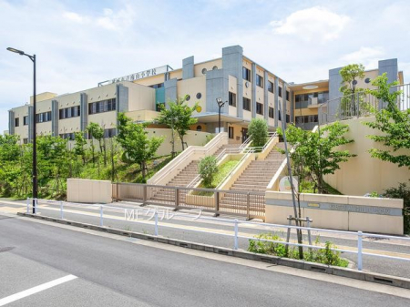 ���ӊ��@���w�Z 700m ���s����R���w�Z