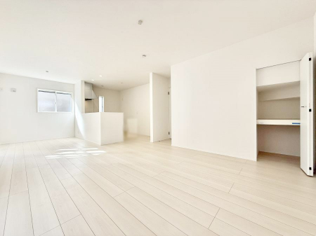 ���r���O�@���������R�Ɖ�b�����܂��A�S�n�悢�ЂƂƂ�